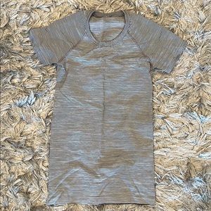 Lululemon Swiftly tech short sleeve